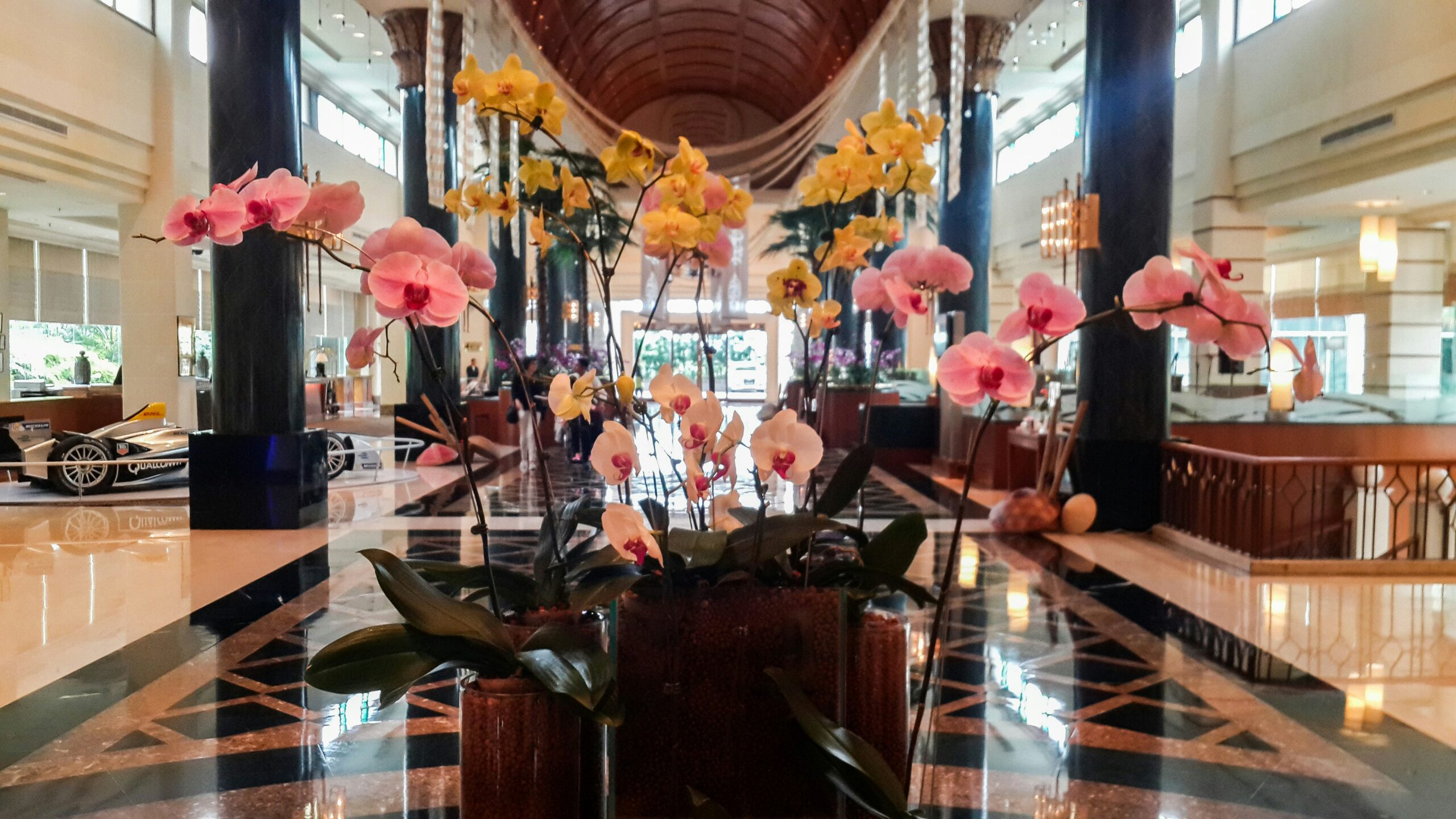 The Savvy Traveler’s Guide: How to Travel on a Budget Without Sacrificing Comfort